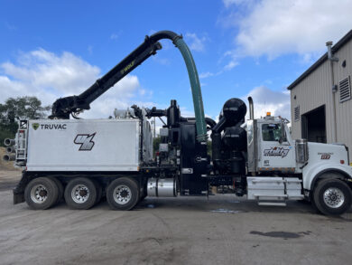 Hydrovac truck